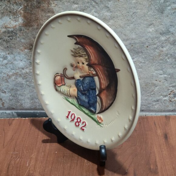 MJ Hummel 12th Annual Decorative Plate Umbrella Boy 1982 Goebel W Germany 1973 - Picture 10 of 10